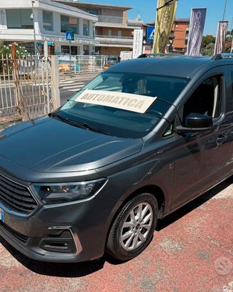 FORD TOURNEO CONNECT AUTOM. 7POSTI + IVA