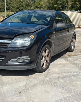 RICAMBI USATI OPEL ASTRA 1.3 2006 Z13DTH - CARROZZ