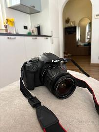 Canon eos 2000D - charger and cables - lens EFS 18