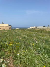 Terreno tra mare e montagna a Pizzolungo