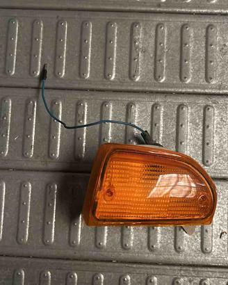 FANALE ANTERIORE DX LANCIA BETA 80 +TREVI COD.MARE