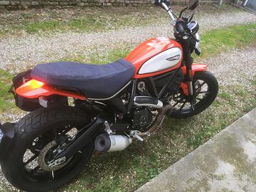 Ducati scrambler 800
