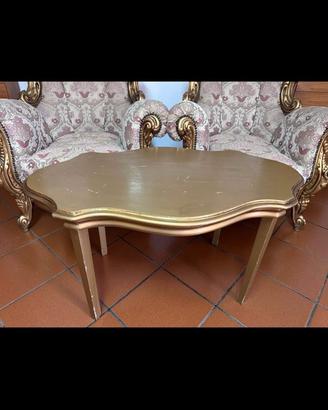  Poltrona + tavolino stile Barocco.