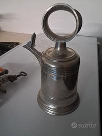 oliera antica e trita carne