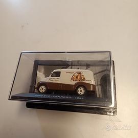 modello furgone pubblicitario