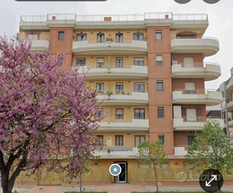 Box auto via Lenotti (zona street café)