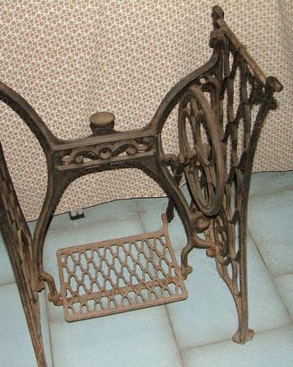 Base per macchina da cucire