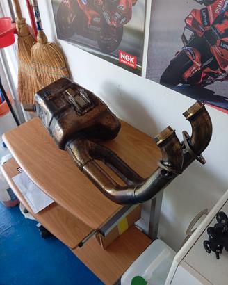 Scarico originale Aprilia 660