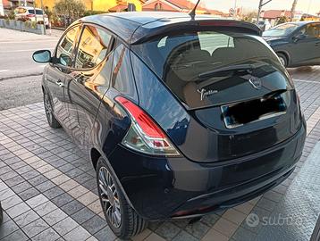 Lancia Ypsilon 1.2 benzina "Gold"