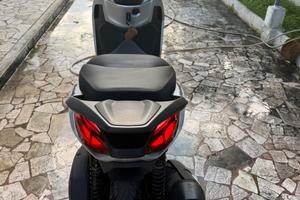 Beverly 300 hpe sport