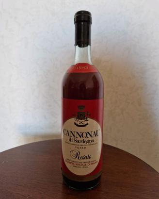 Bottiglia Vino Cannonau Sardegna 1983 collezione