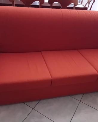 Divano tre posti