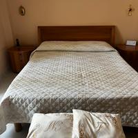 Camera da letto completa in legno coordinato