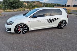 Volkswagen Golf 7 GTI Performance 2.0 TSI