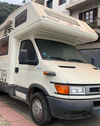 Camper mansardato iveco 35c13-130cv
