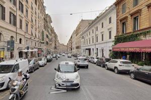 Palazzo / Stabile di 900 m² con più di 5 locali a 