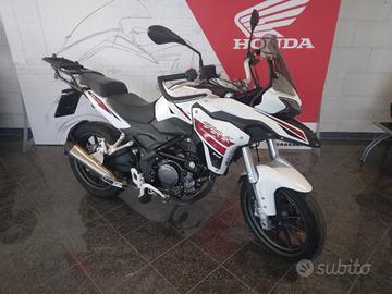 Benelli TRK 251 PATENTE A2