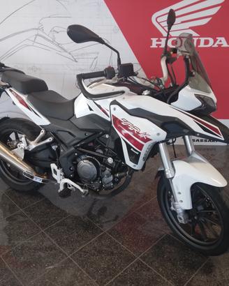 Benelli TRK 251 PATENTE A2