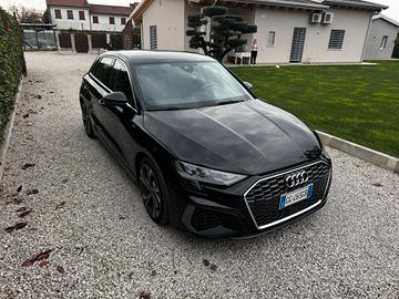 auto sempre tagliandata Audi 