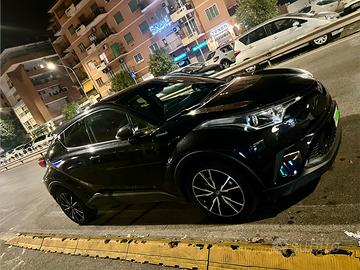 CH-R TOYOTA 2017