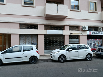 Quartucciu - Locale commerciale 80+50mq