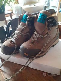 scarponi da montagna donna