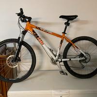 Bicicletta mountain bike KTM