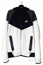 ✨ Felpa bianca e nera sportiva