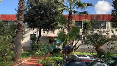 Immobile di 120 m² con 3 locali a Casoria