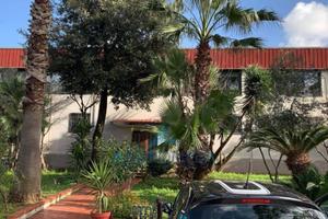 Immobile di 120 m² con 3 locali a Casoria
