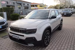 Jeep Avenger 1.2 Turbo MHEV DCT Summit Led/Camera