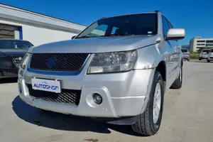 Suzuki Grand Vitara 1.9 DDiS 5 porte