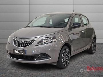 Lancia Ypsilon 1.0 firefly hybrid Silver s&s 70cv