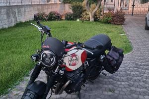 gsx 750 inazuma caferace  anno 2000