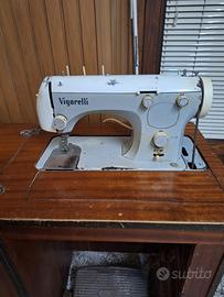 Macchina da cucire vintage “Vigorelli”