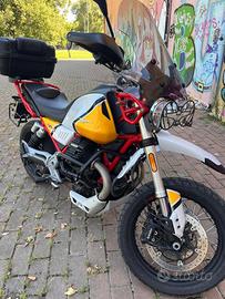 Moto guzzi v85tt     Evocative graphic