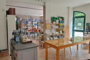 Negozio al dettaglio di Caffè torrefatto e Vini