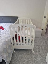 set lettino e fasciatoio con vaschetta da bagno