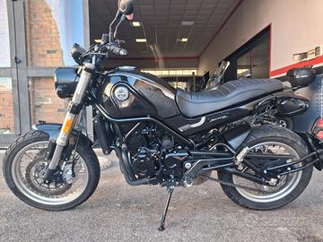 Benelli Leoncino 500 Trial