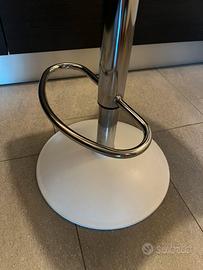 Sgabello alto tipo bar