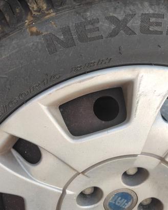 2 gomme auto + ruotino