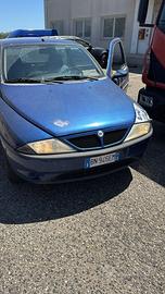 Lancia y