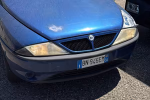 Lancia y