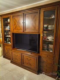 Parete soggiorno in Arte povera 