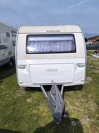 roulotte Adria modello Altea 462 P 5 posti