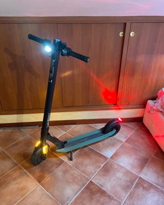 Monopattino elettrico acer