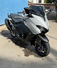 T max  560 icon gray  2021