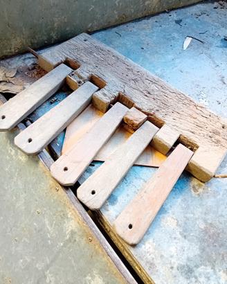 pedali di vecchio telaio sardo