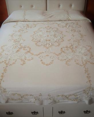 Copriletto Matrimoniale 100% cotone ricamato