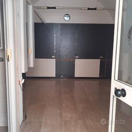 Locale 50 mq traversa corso manfredi